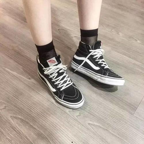 红网袜女郎,时尚潮流的引领者