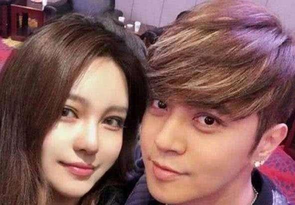 而是徘徊网红,揭秘网红背后的真实生活